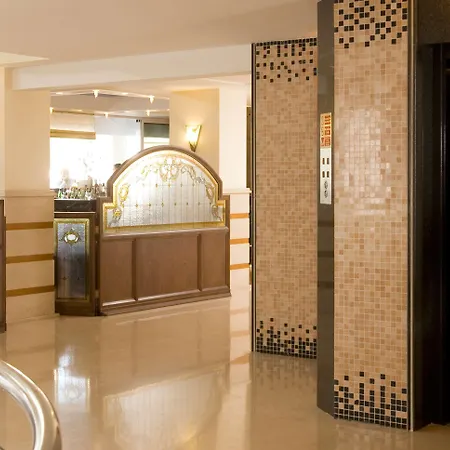 Western Plaza Otel 4*